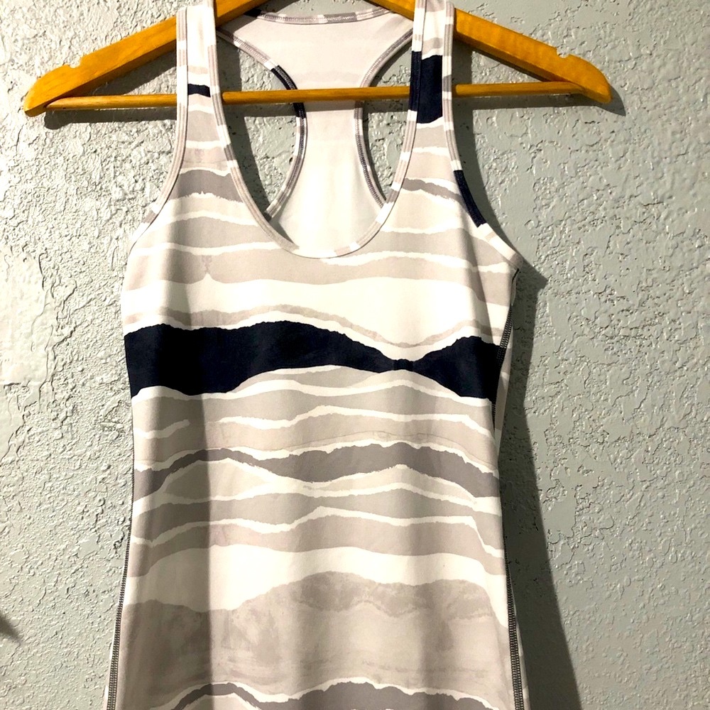 Lululemon top sleeveless multicolored tank